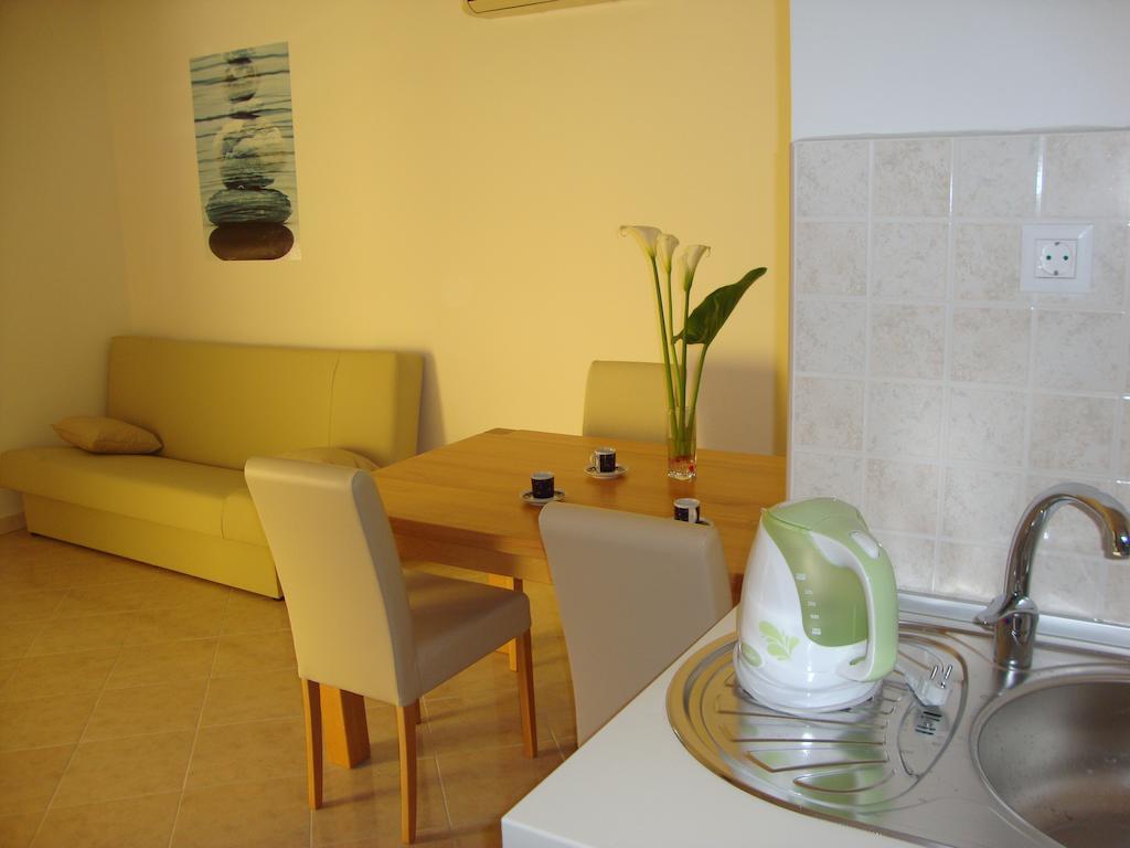 Apartments Marina Vodice Rum bild