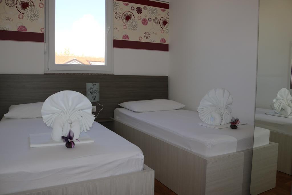 Apartments Marina Vodice Exteriör bild